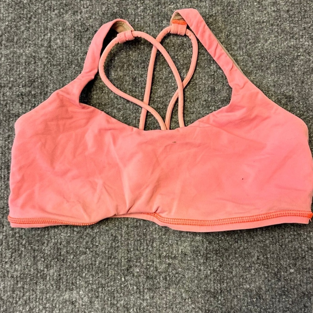 Lululemon Sports Bra Womens Size 4 Coral Pink Free To Be Strappy Back Yoga Sport